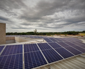 Inauguração de placas fotovoltaicas no prédio do IPOL/IREL. Foto: INFRA/UnB. 09/02/2023